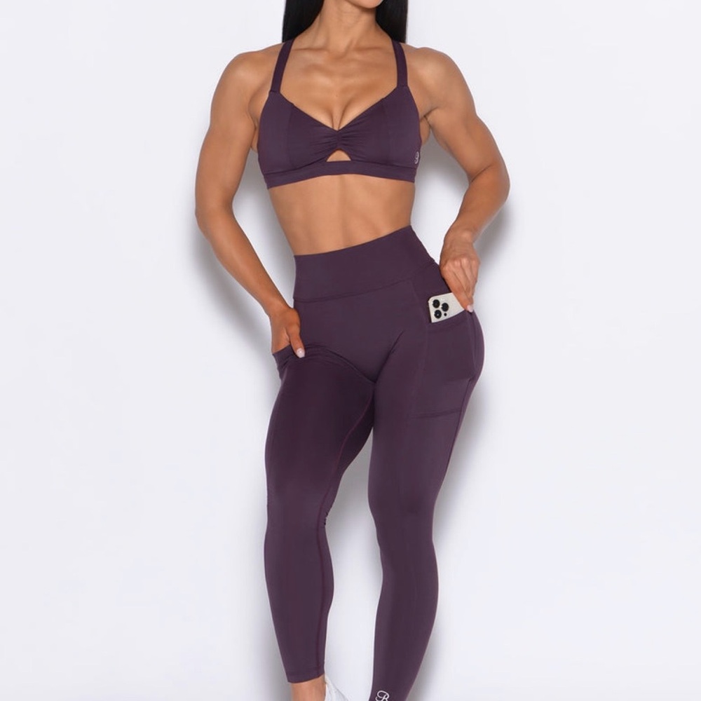 Bombshell Sportswear define Leggings